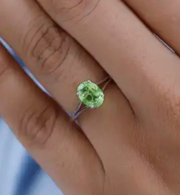 Chartreuse Quartz Solitaire Ring in Platinum Over Sterling Silver 1.35 ctw Sz 7
