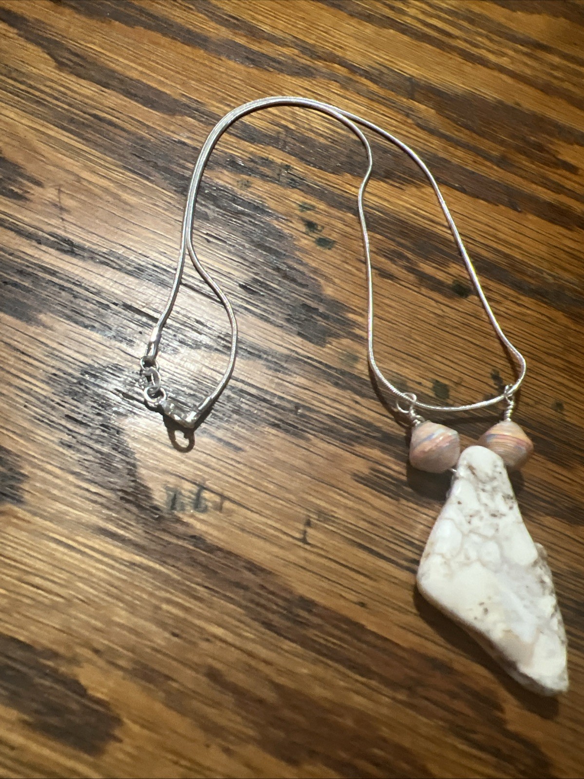 Necklace Women’s white Howlite Sterling Silver New Handcrafted White Turquoise