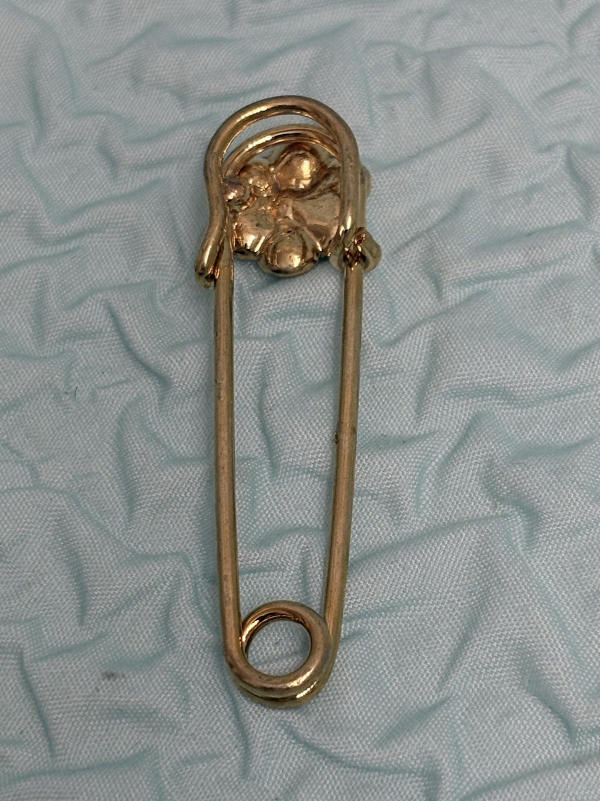 Rhinestone gold tone, safety pin Real Nice condition. Free Shipping.