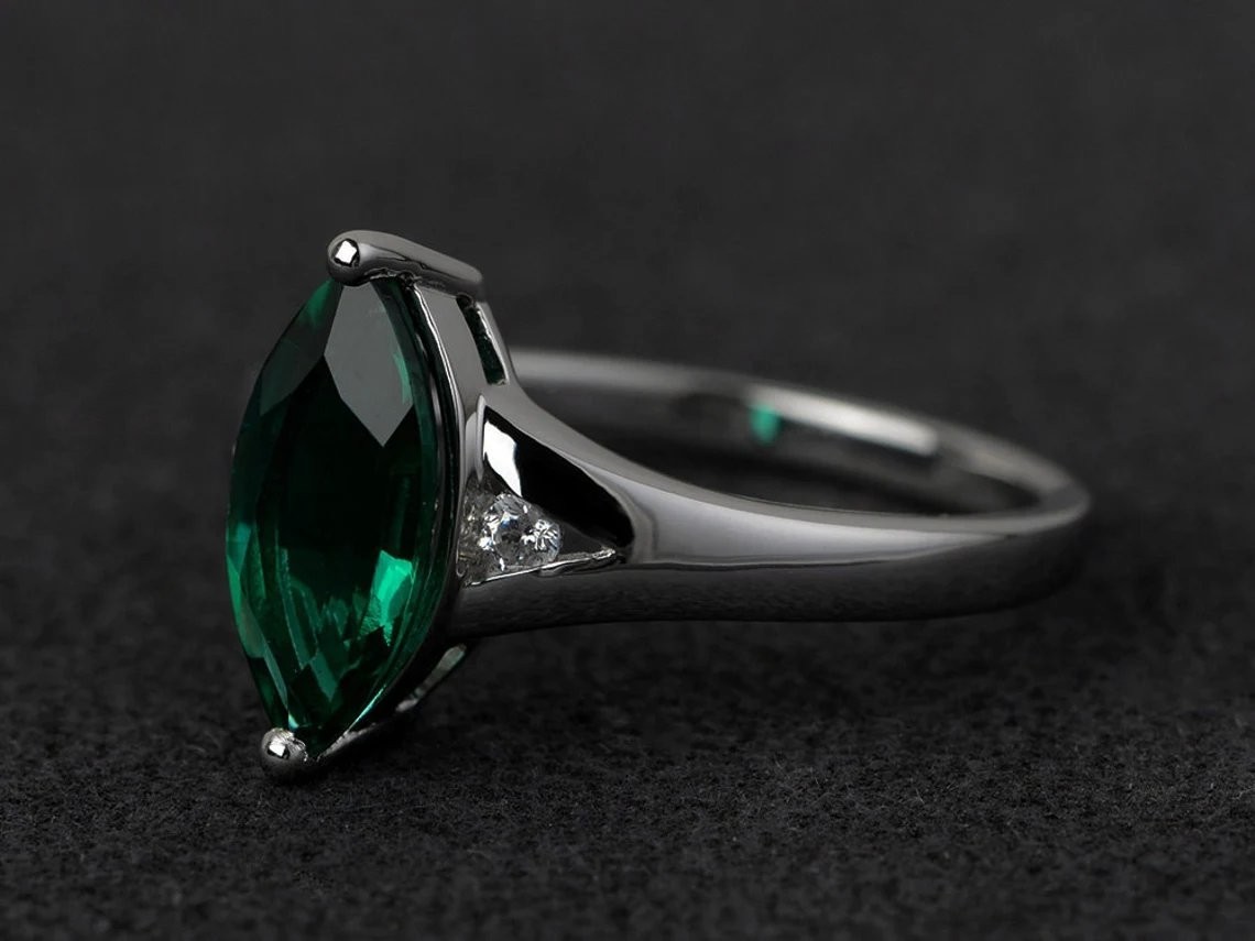 Emerald Lab Created 925 Sterling Silver Modern Women Ring Duty Free