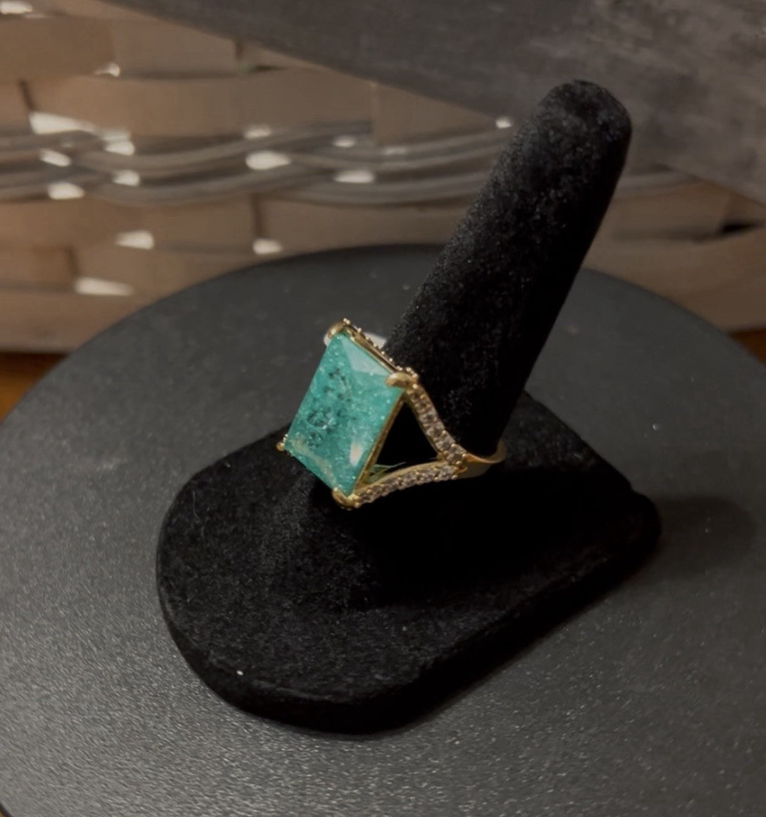 Ring Bomb Party Gold Tone Brass Ring Size 7 Prong Set Rectangular Emerald