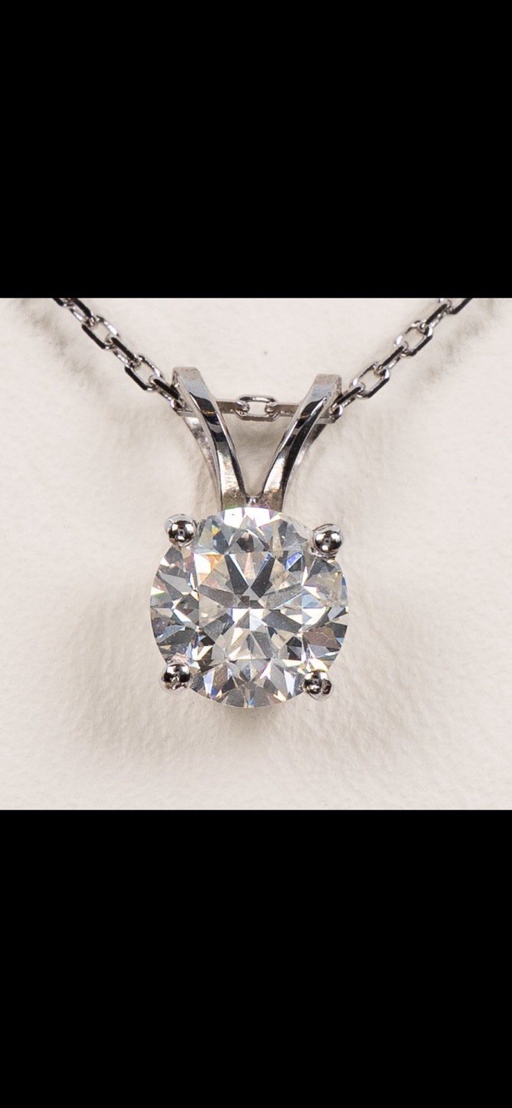 14 Kt White Gold Necklace With Natural 0.70 Ct Diamond(GCI Certified)