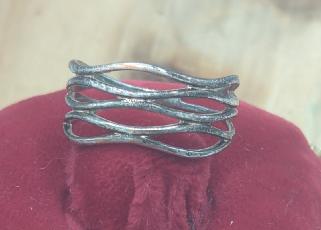 Sterling Silver Wire Wrap Look Wide Ring with Narrow Back