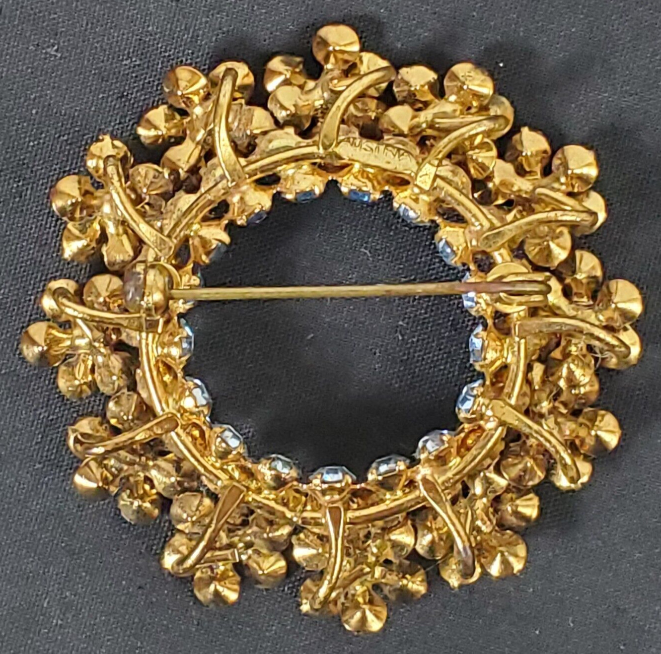 Blue Austrian Crystal Multi Layer Wreath Brooch Pin Gold Tone Stamped 1 7/8″__