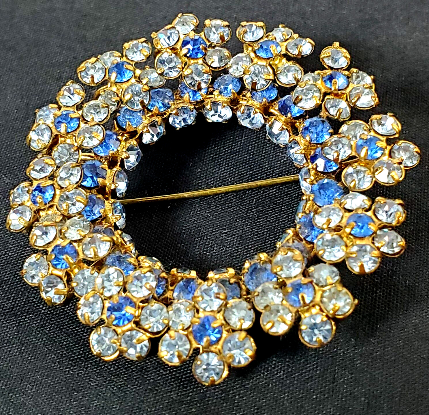 Blue Austrian Crystal Multi Layer Wreath Brooch Pin Gold Tone Stamped 1 7/8″__