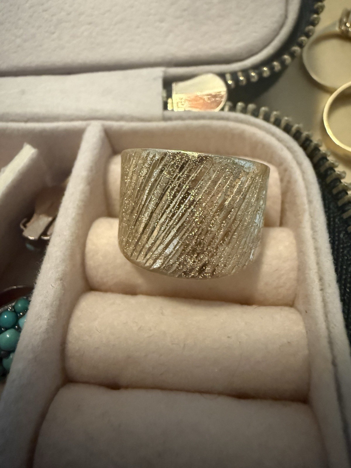 14K solid Gold Wide Textured Band Ring Size 5.75, No Stone