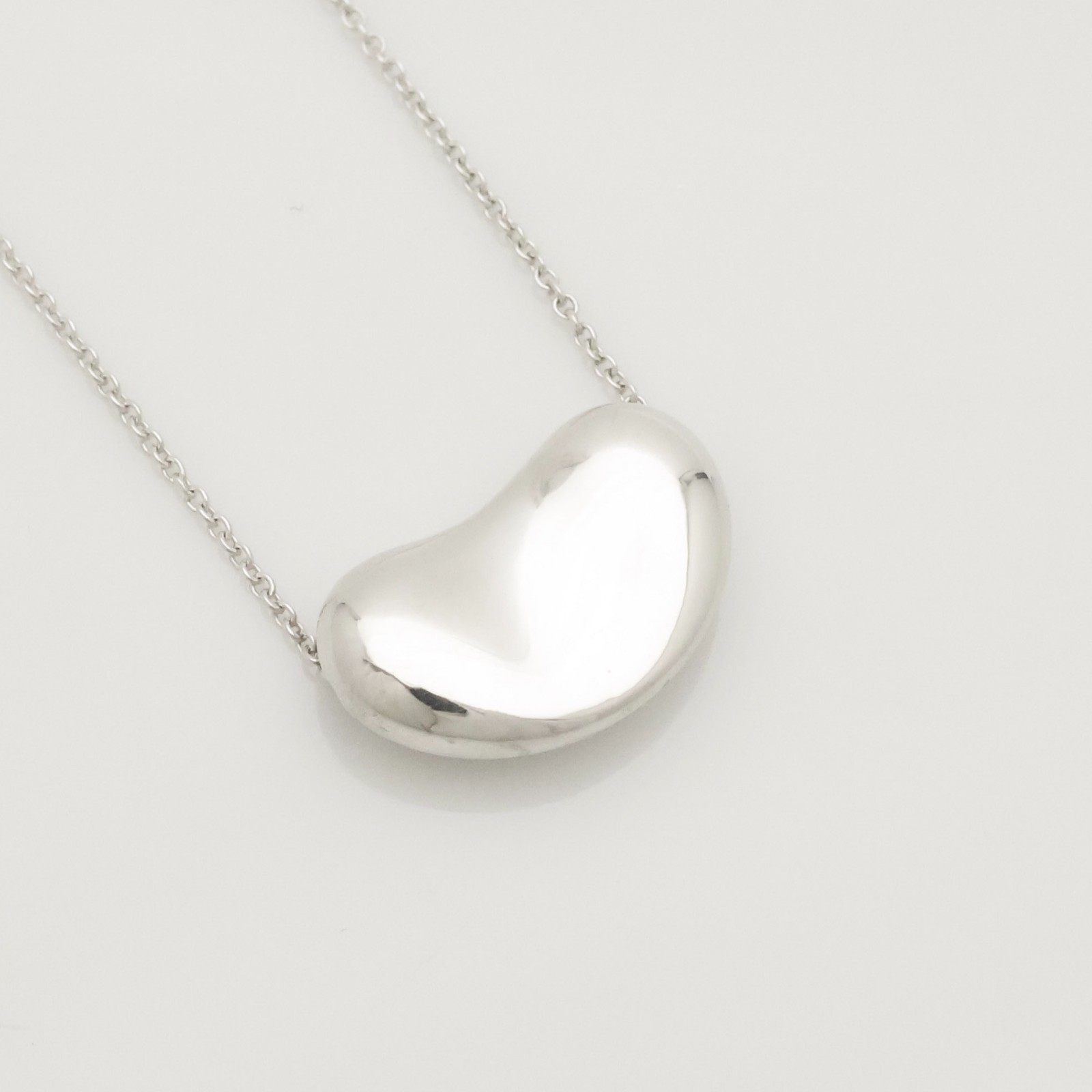Authentic Tiffany & Co. Peretti Large 19mm Bean Necklace 16.1″ Silver w/Pouch