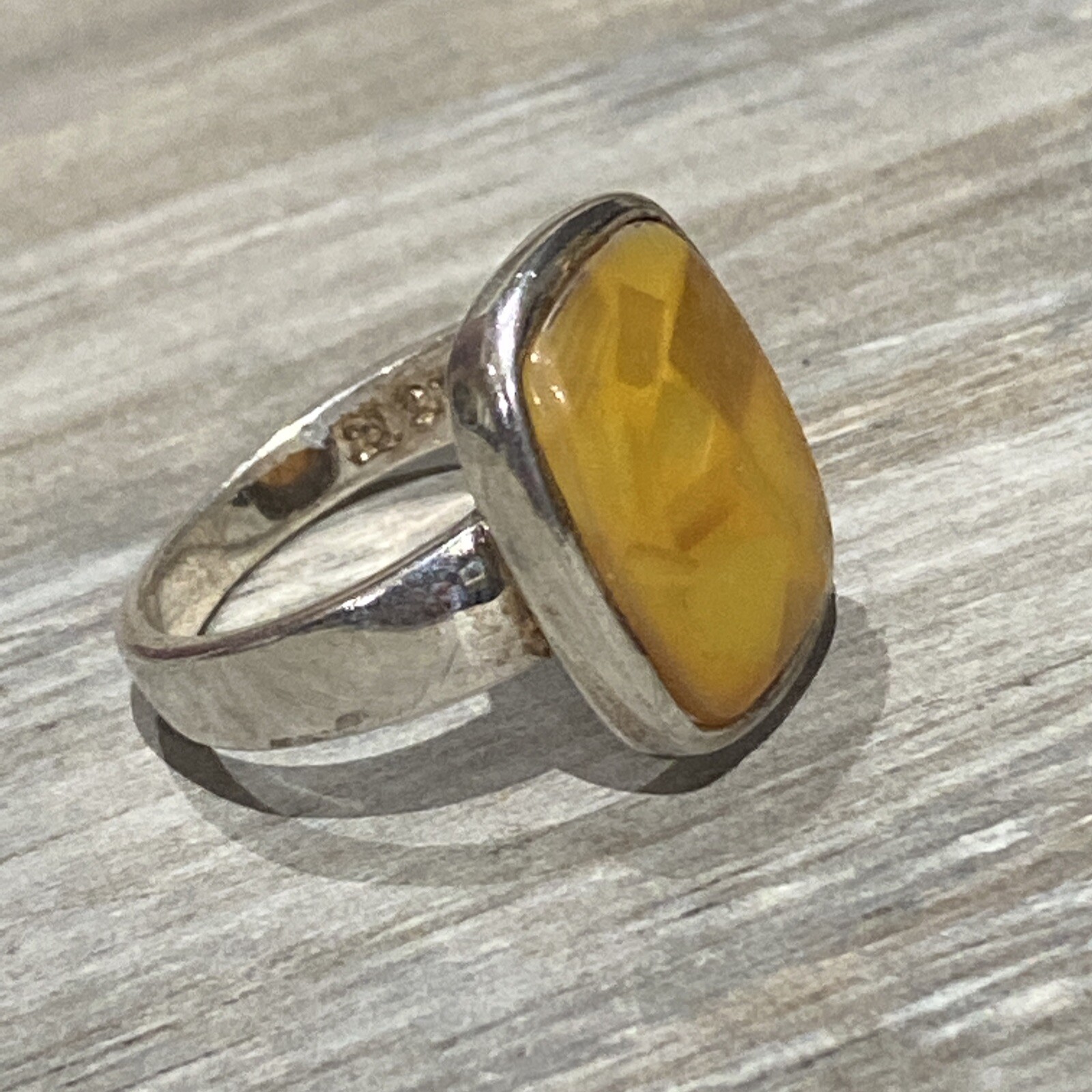 Unknown Stone Butterscotch Orange Sterling Silver 925 Ring Size 5.75 – 4 Grams