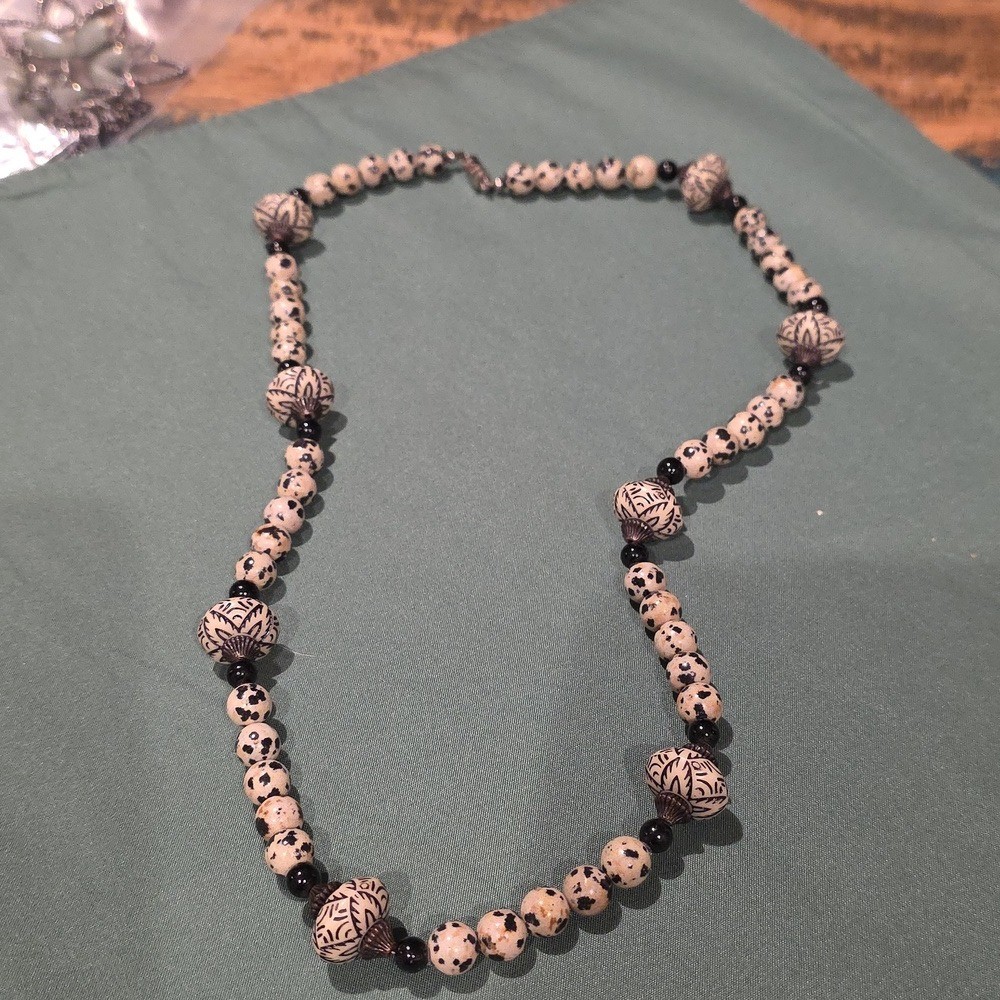 Elegant Black and Cream Beaded Necklace