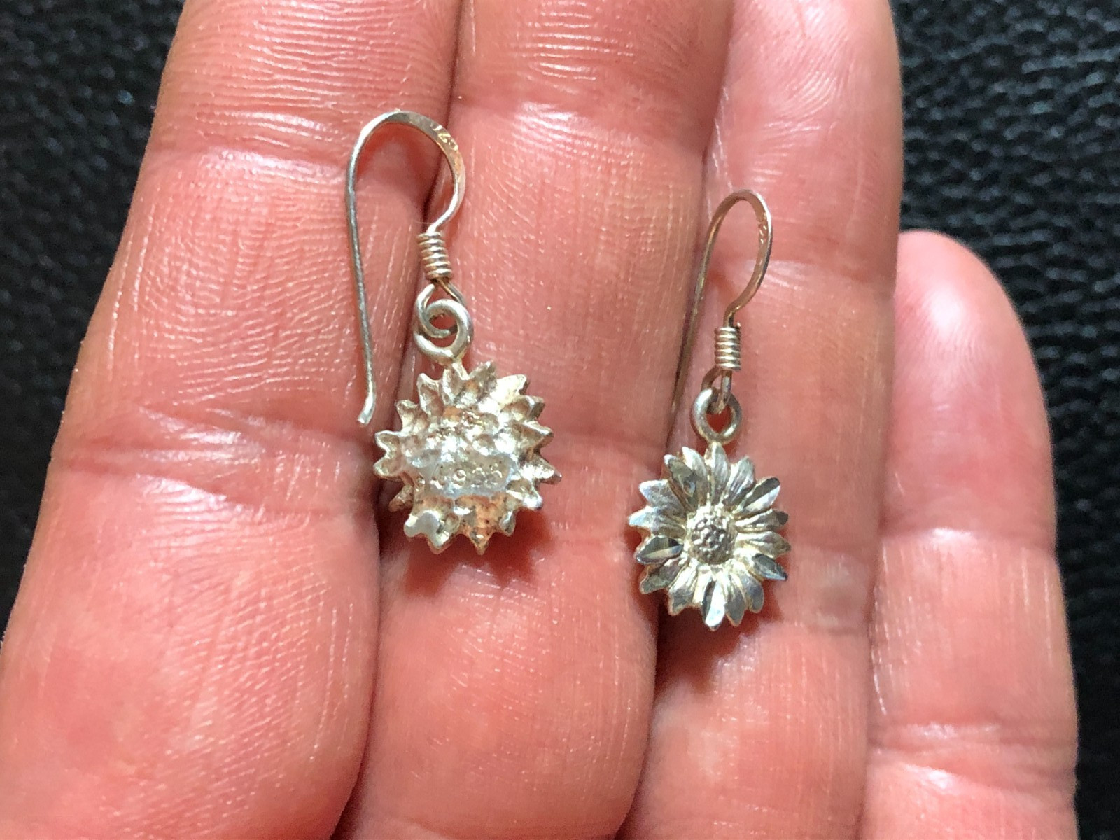 Sterling Silver Dangle Earrings Sunflower Matte Diamond Cut Dangle 1″ 925 7740