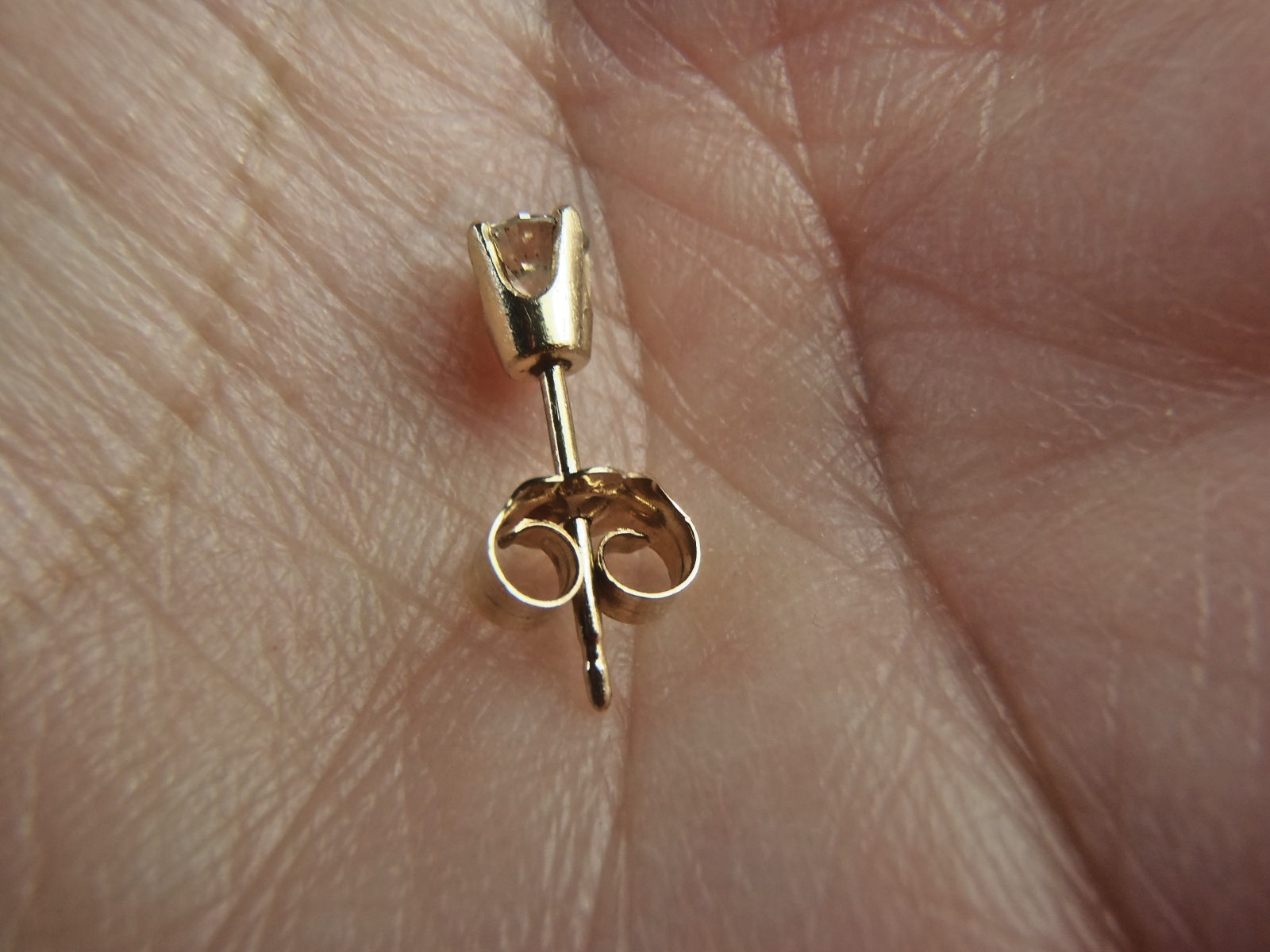Single Natural Diamond Stud Earring Solid 14K Yellow Gold .14 Tw Male or Female