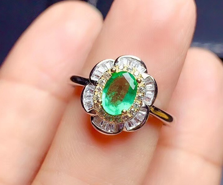 Natural Eye Clean Green Emerald Sterling Silver 925 Handmade Women Floral Ring