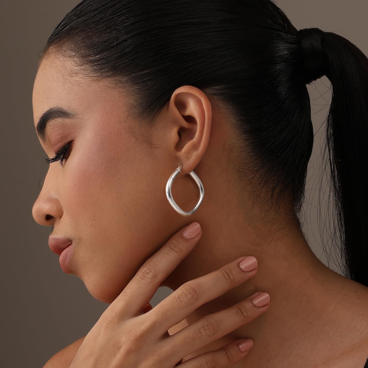 LeCalla 925 Sterling Silver Minimalist Cushion Hoop Earrings for Women Teen 35mm
