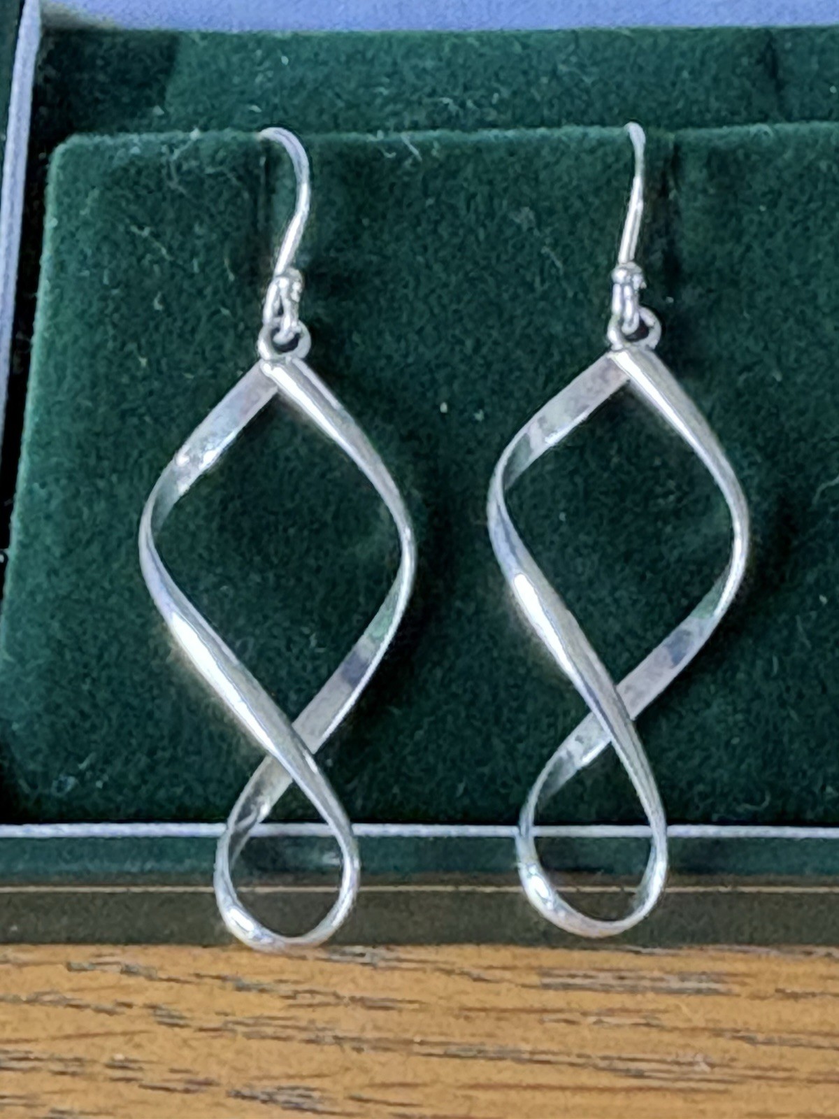 VINTAGE STERLING SILVER ASYMMETRICAL DOUBLE HELIX DROP EARRINGS