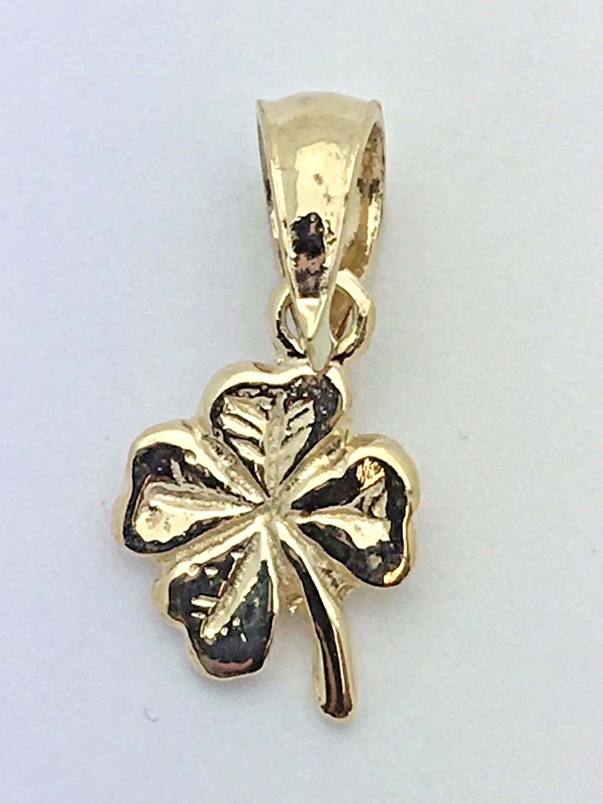 14k Yellow Gold Solid Small Irish Lucky Four Leaf Clover Charm Pendant 0.7 gram