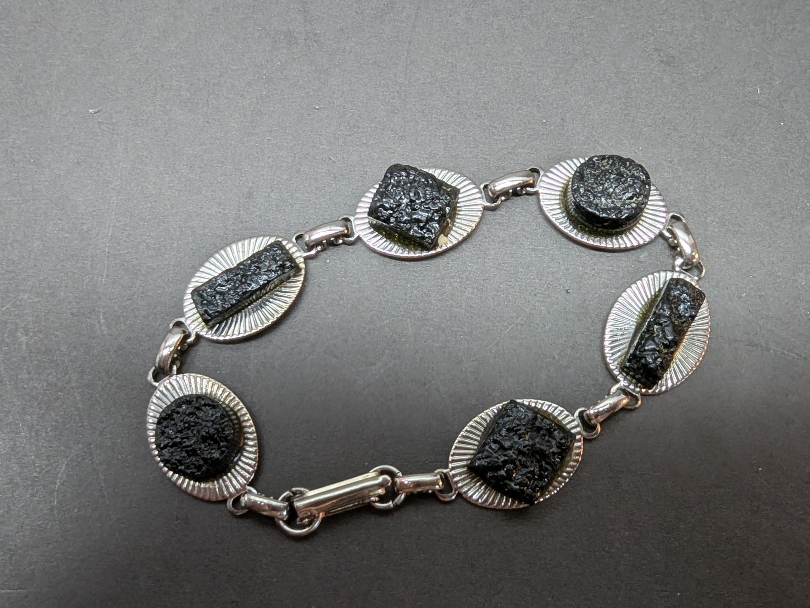 Unmarked Silver Tone Handmade Bracelet Fine Jewelry Oval Metal Link 8 Inch