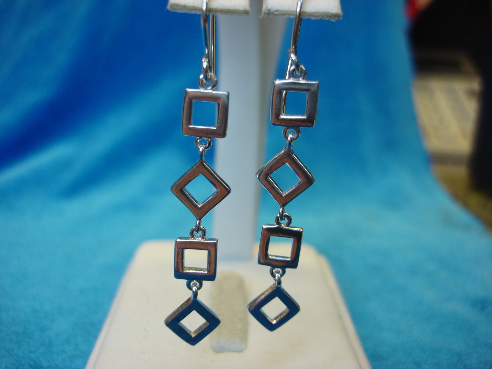 STYLISH STERLING SILVER CUBE EARRINGS – WELL MADE & NICE