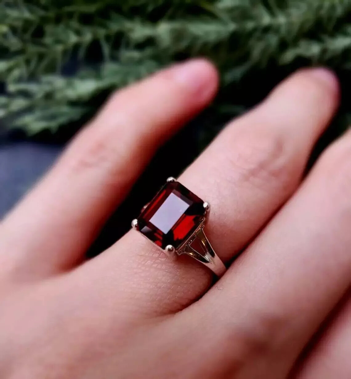 925 Sterling Silver Garnet Gemstone Beautiful Handmade Woman Gift Ring R40