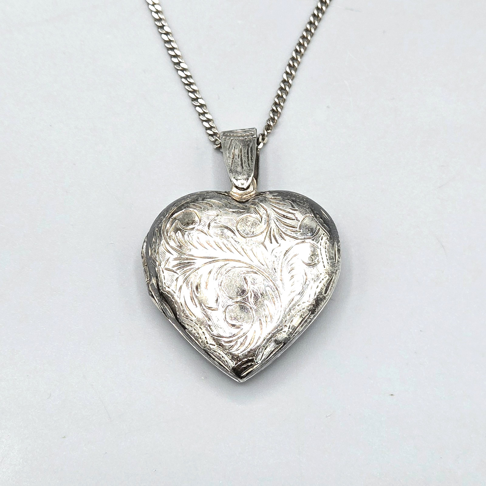 Large Sterling Silver Puffed Etched Engraved Heart Locket Necklace 30″ 15.3g