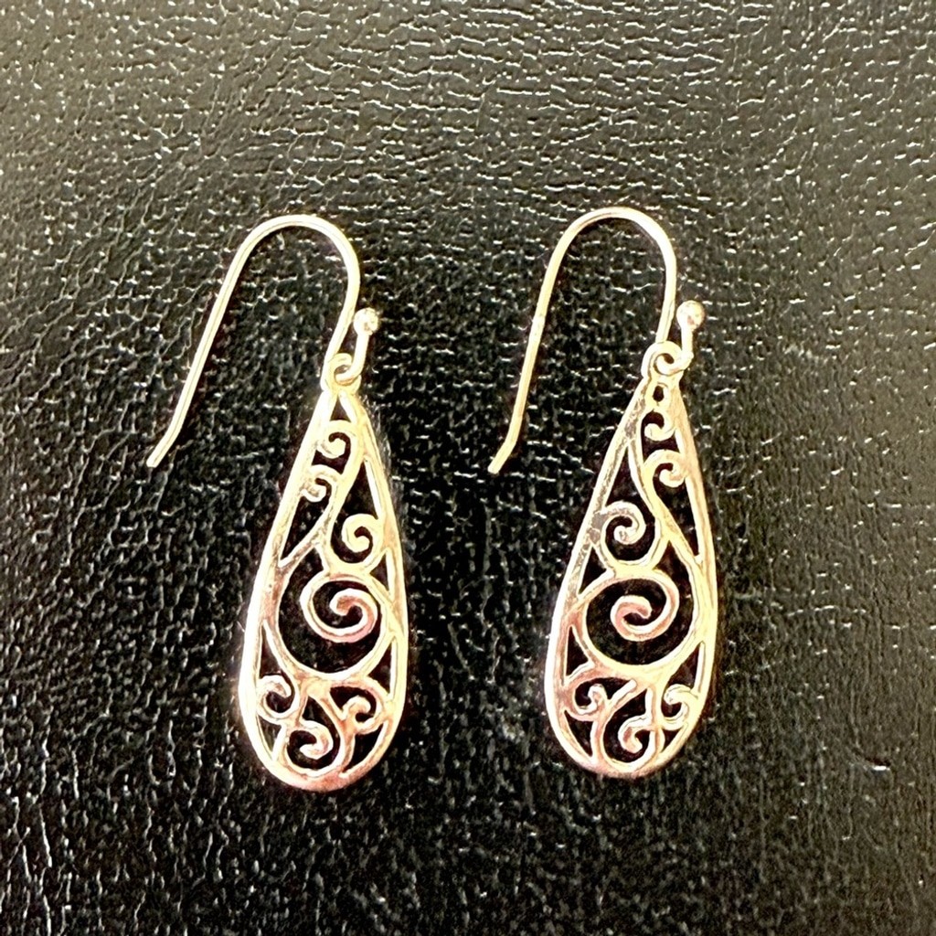 Sterling Silver Filigree Teardrop Shaped Earrings Stamped 925