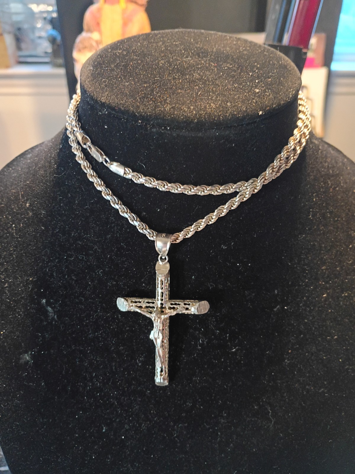 925 Sterling Silver Rope Chain Cross Pendant Necklace Lobster Clasp Signed