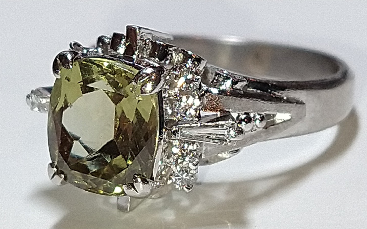 Solid platinum 2.54 carat natural chrysoberyl diamond ring 5.92 grams *GIA