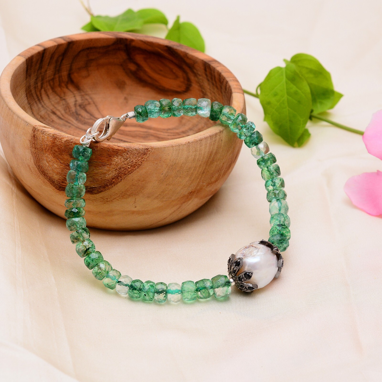 Emerald Bracelet,Emerald Quartz Beaded Bracelet,Pearl Bracelet,Black Spinel
