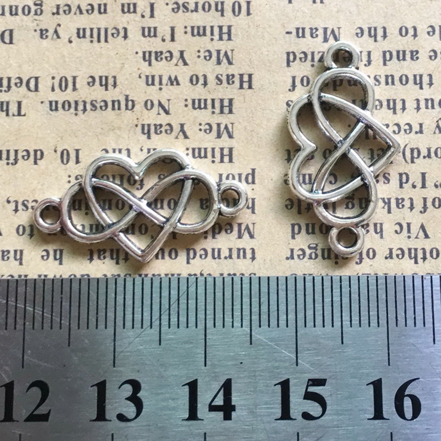 15 or 40PCS, Antique Silver INFINITY HEART Connector Charm JHS405