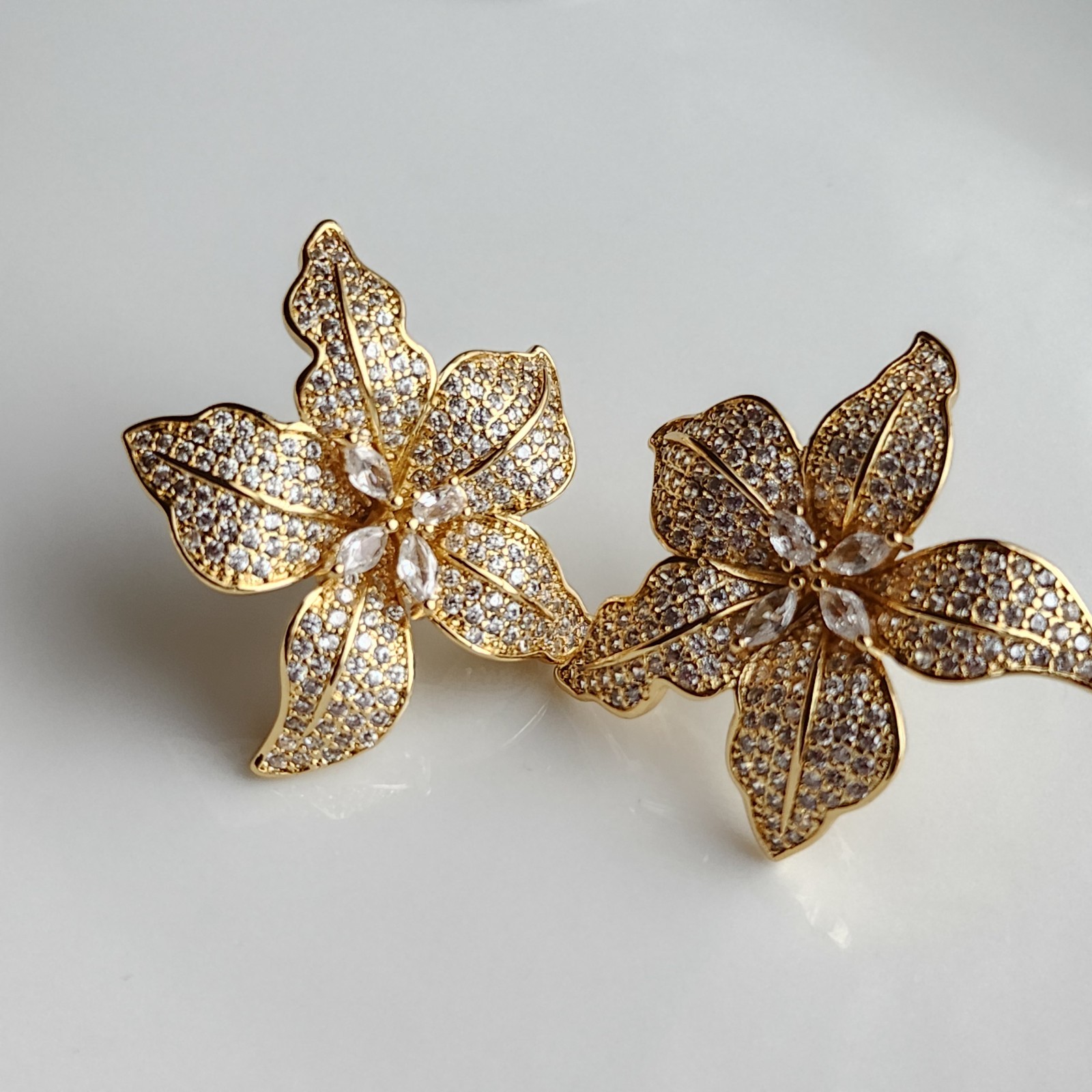 925 Sterling Silver Sapphire Cluster Flower 1” Earrings Yellow Gold-plated
