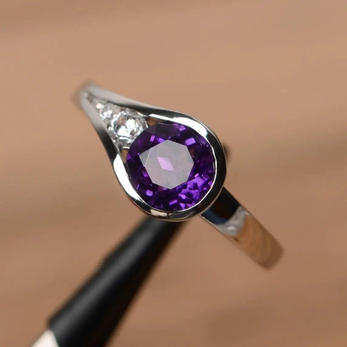 925 Sterling Silver Amethyst Gemstone Modern Bezel Women Ring Duty Free