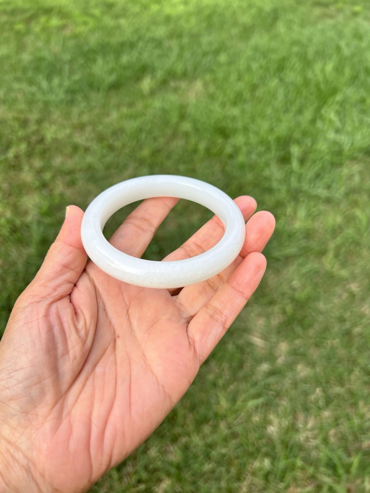 High-Quality Genuine White Nephrite Jade 59mm Bangle Bracelet B999