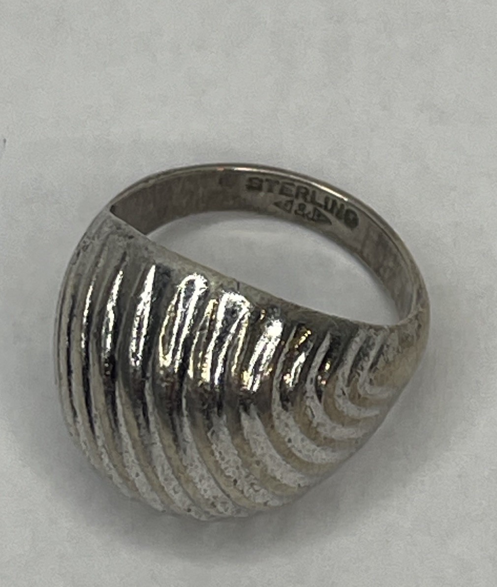 Vintage Sterling Silver Modernist Ridged Dome Ring – Branded