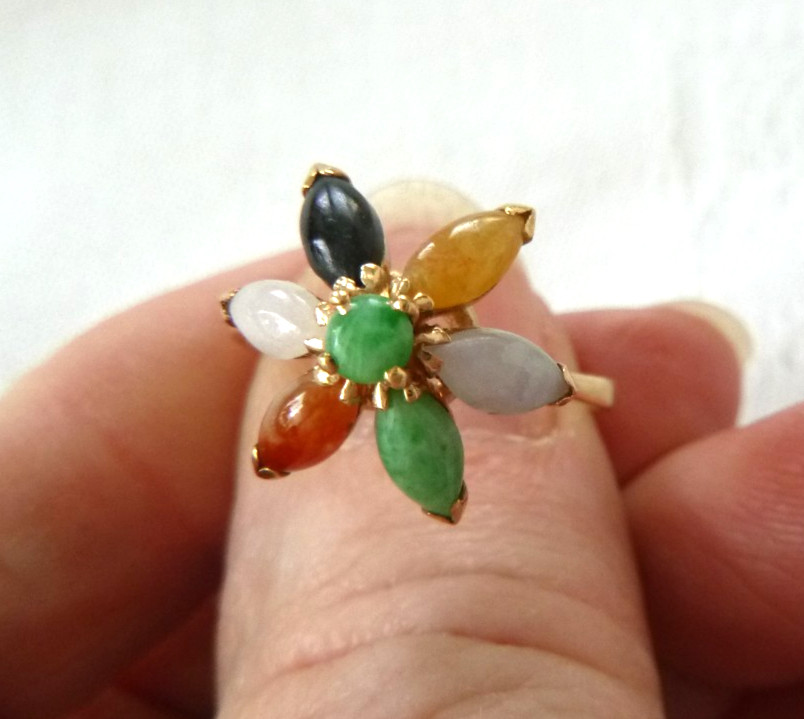 Artisan 14K Gold Multi-Colored Jade Ring Flower Design 2.6gr Size 7
