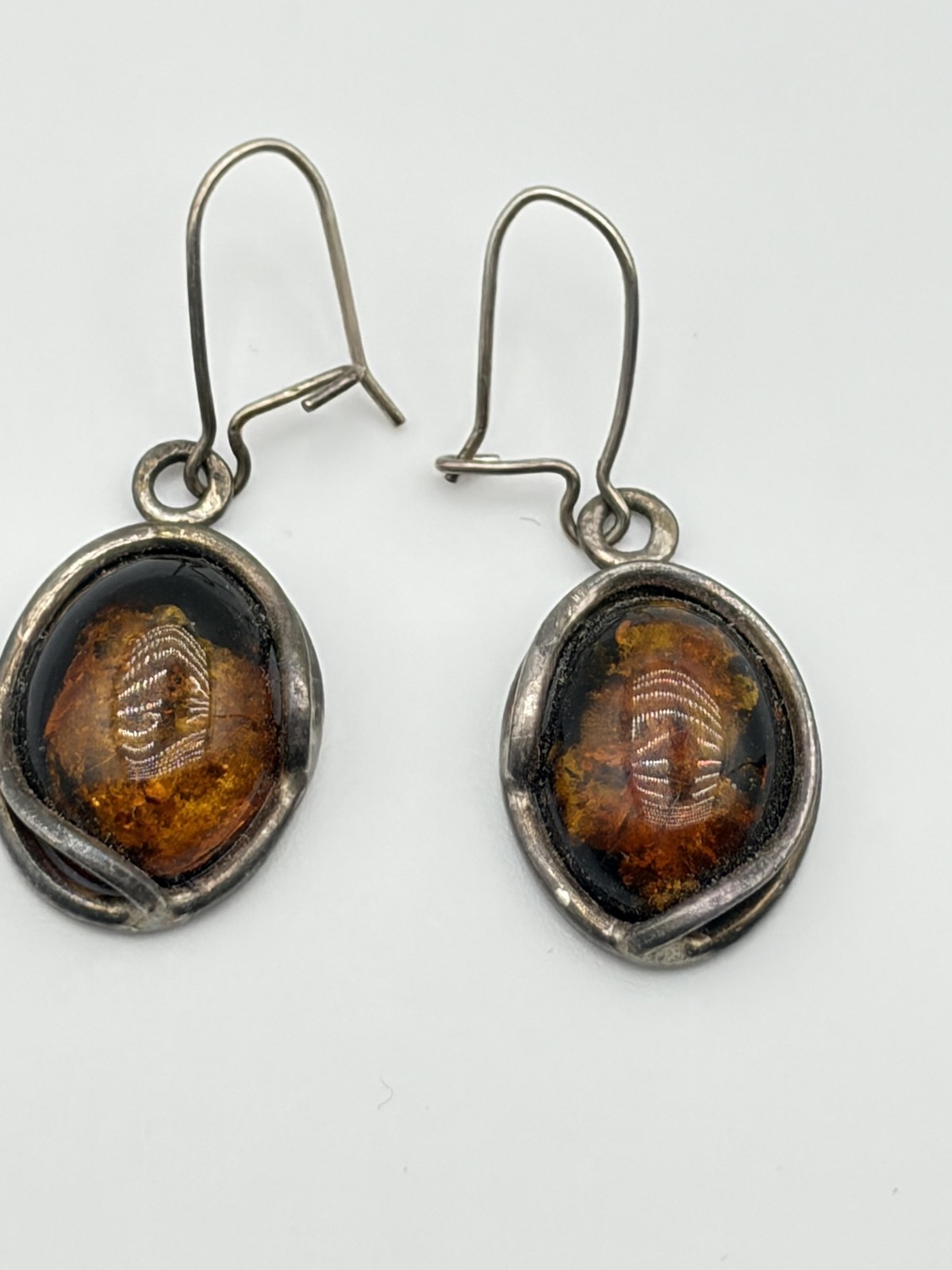 Artisan Boho Oval Dangle Earrings Silver Tone Amber Resin Cabochon Trilobite