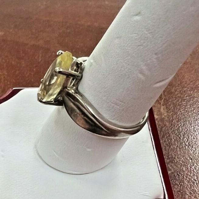 UTC Sterling Silver Ring with Very Light Yellow Stone / Size 7.25 [111GCW]