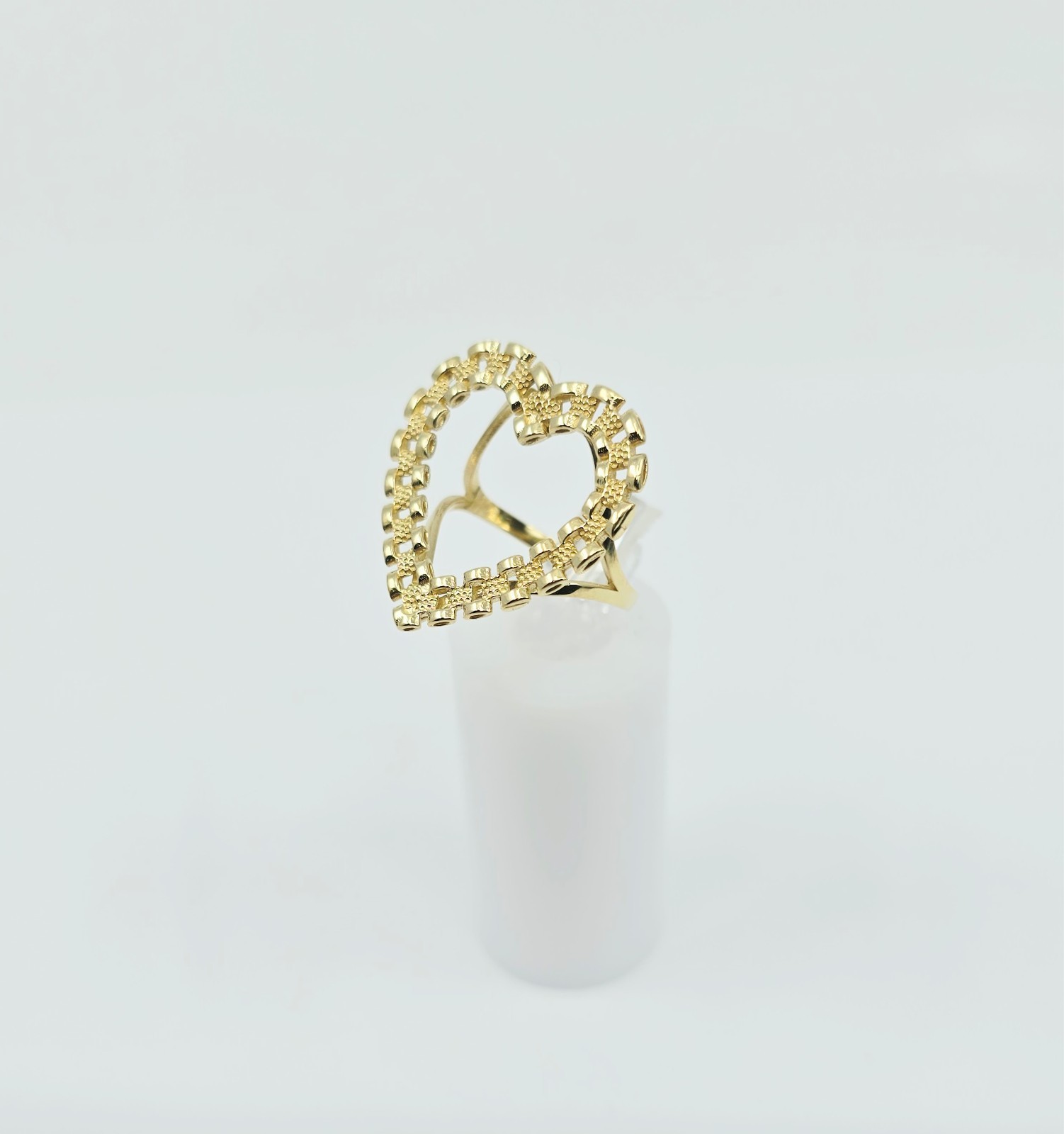 Unique 10K Karat Solid Yellow Gold Designer Rolex Style Heart Ring – Size 6.25