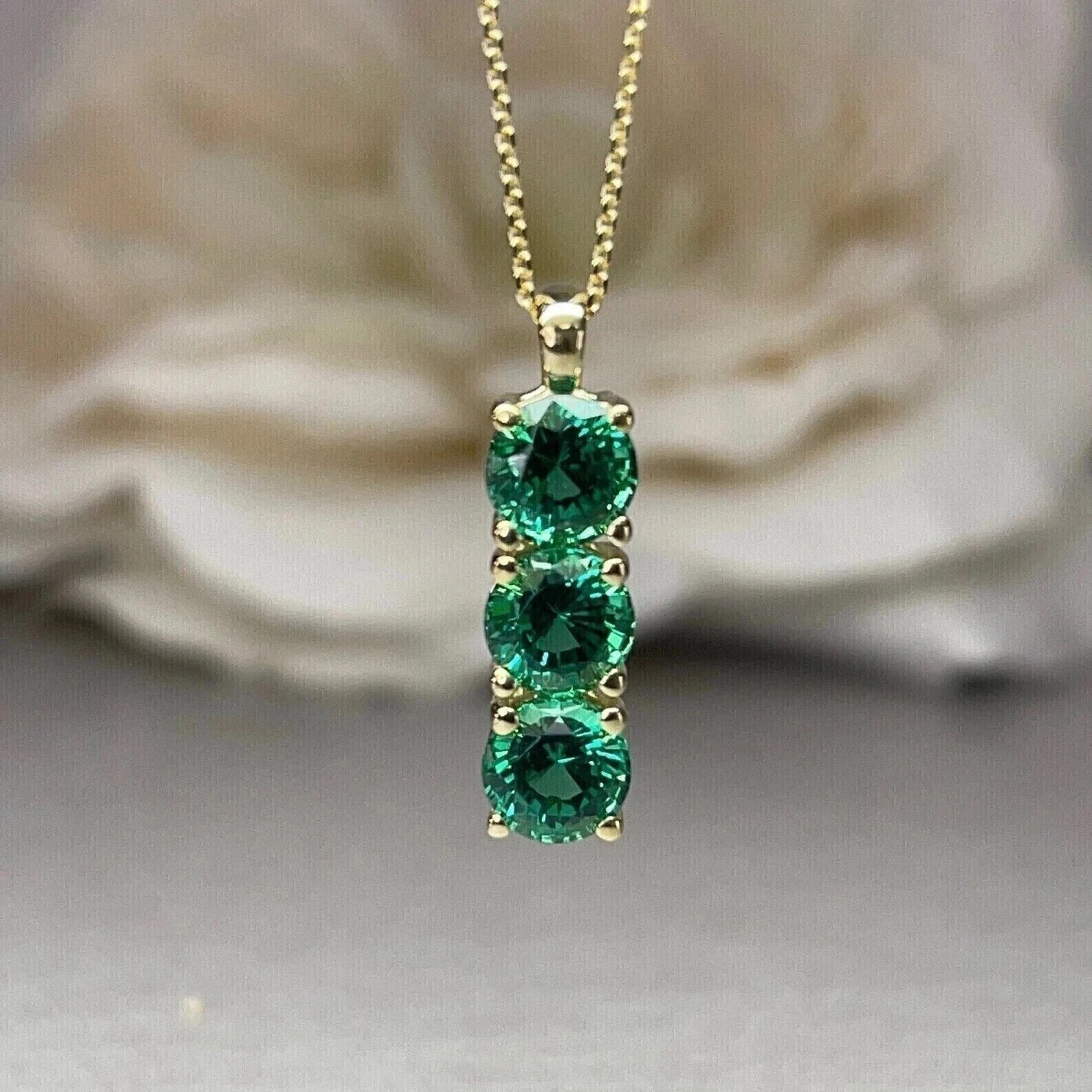 Women’s Pretty Pendant Round Cut Simulated Green Emerald 14K Yellow Gold Plated