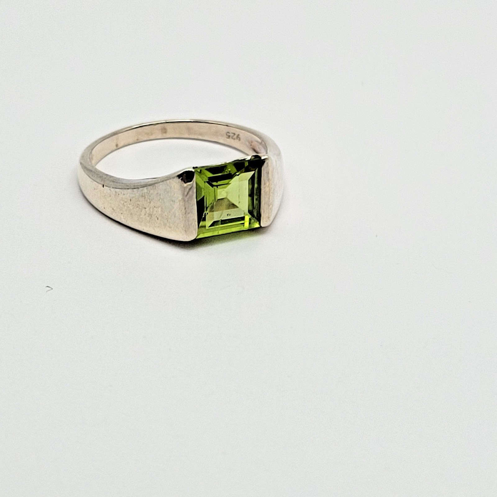 Sterling Silver 2ct Emerald Cut Peridot Ring ~ Size 6
