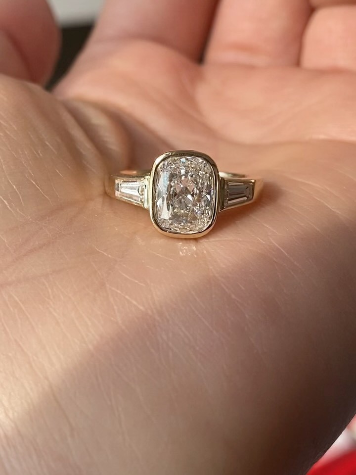 Stunning 5.92 Ct Cushion Cut Lab-Grown Diamond Ring 14K Yellow Gold Engagement