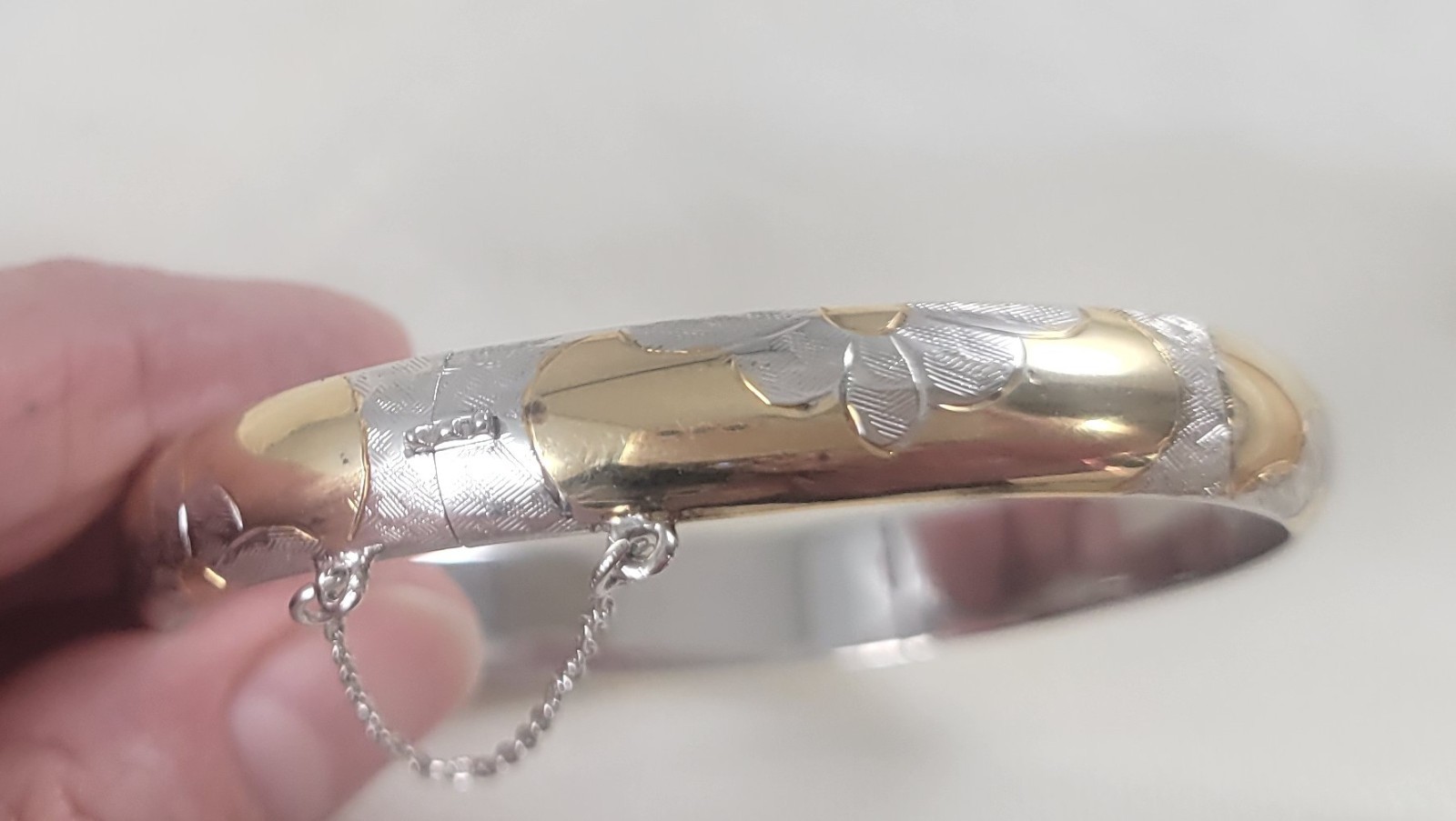 9mm wide Sterling Silver 925 & Vermeil Hinged Bangle Bracelet Safety Chain 7″
