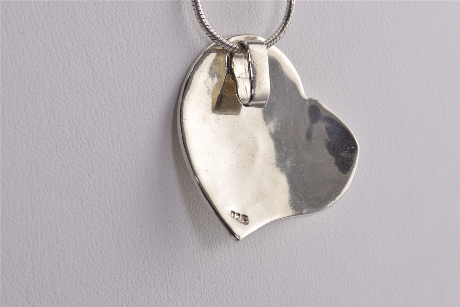 Sterling Silver 33mm x 30mm Hammered Textured Heart Pendant 17g 22″ Chain