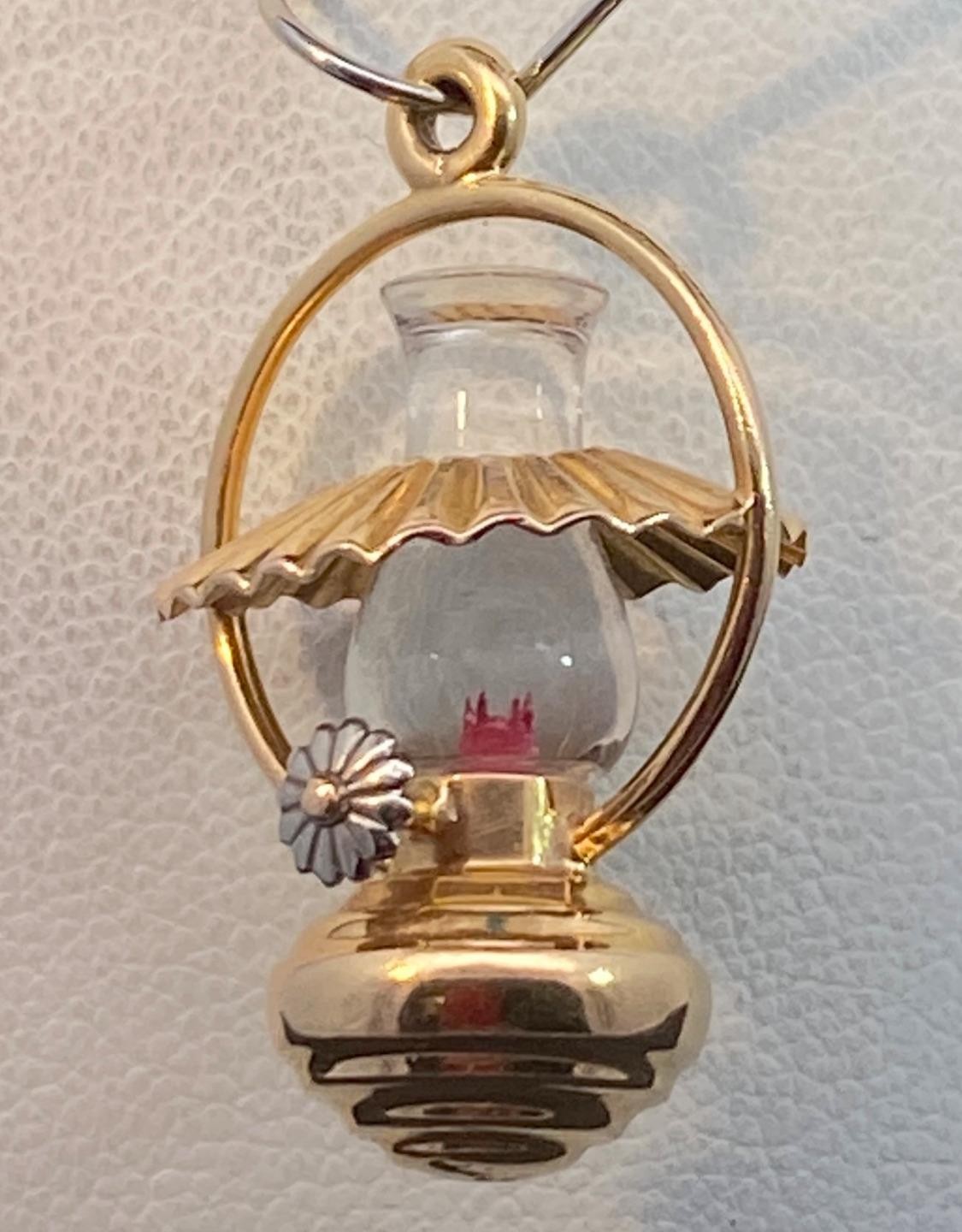 18k Yellow Gold Lantern Charm 1 1/8″ Acrylic Chimney C181