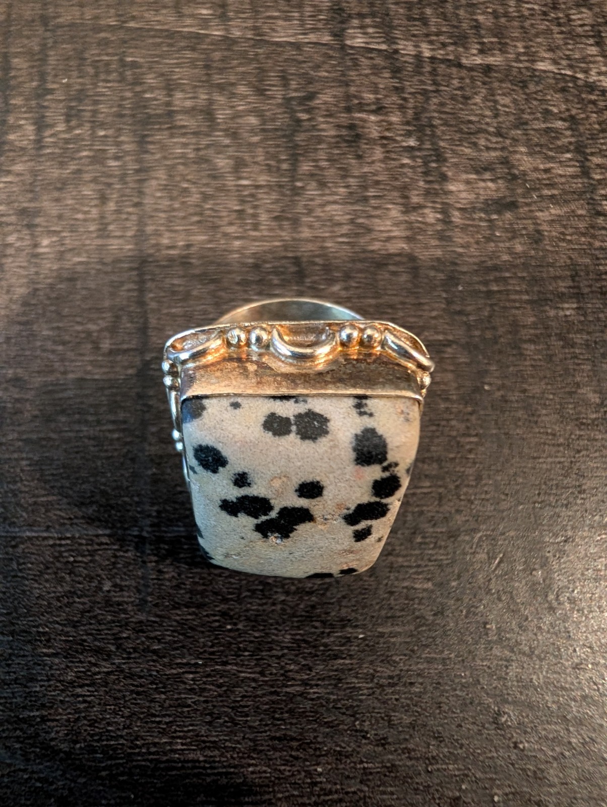 Vintage Ornate Ring – Beige/Black Speckled Cabochon Stone – Stamped 925 – Size 7