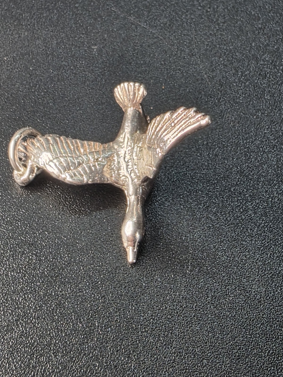 Vintage sterling silver bird in flight (goose?) charm 3.54g