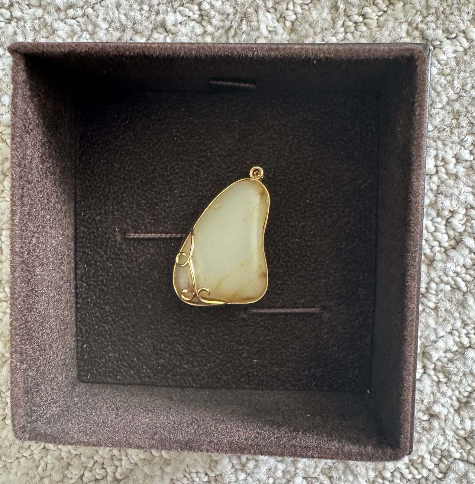 Hetian Jade Pendant with K Gold Clasp & Framed