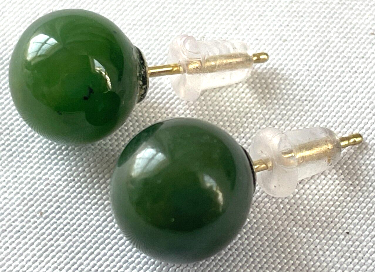 VINTAGE 1970’S 14K GOLD 8.7MM JADE BALL EARRINGS -FREE SHIP