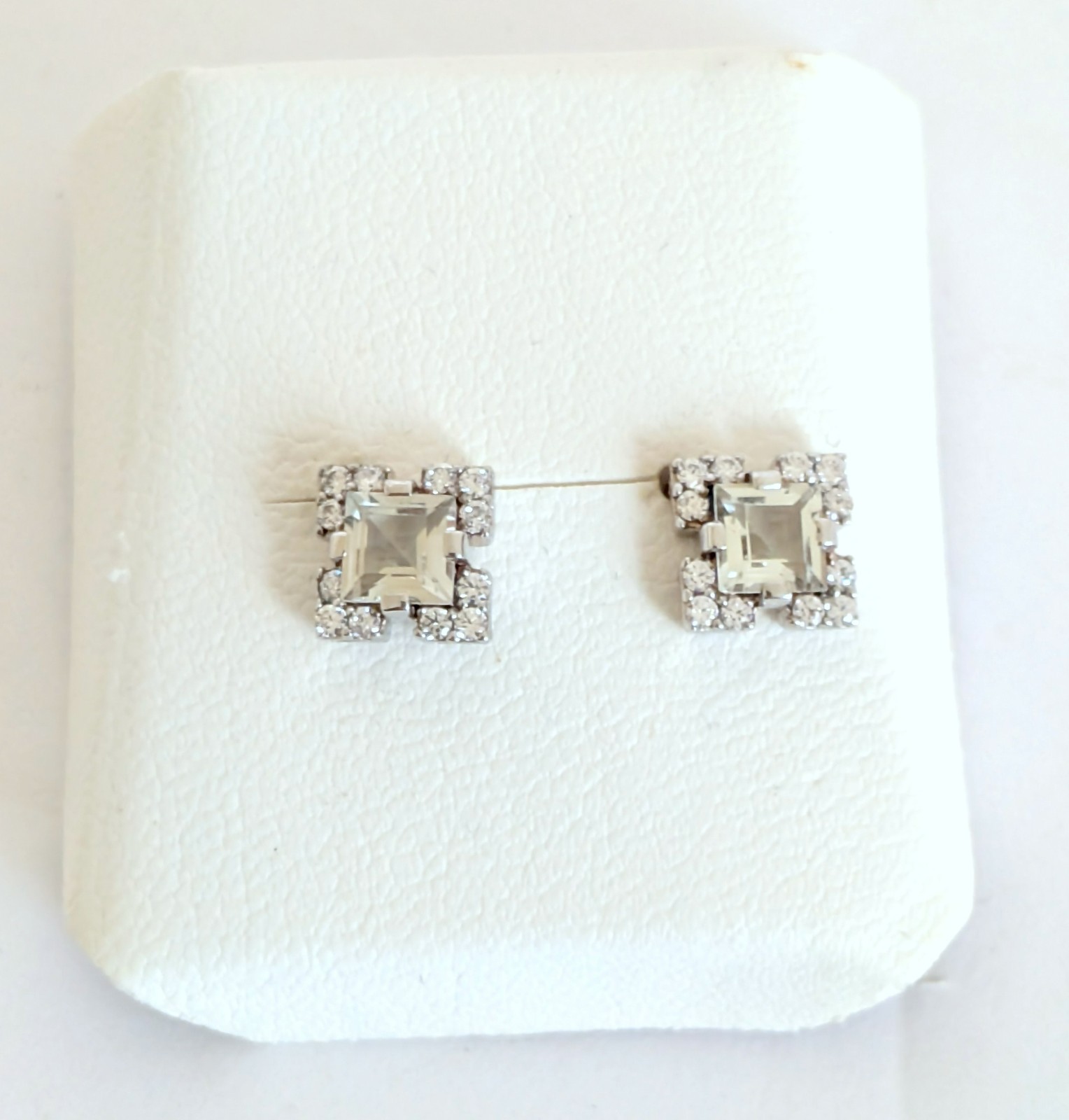 Gorgeous Sterling Silver .925 Square Clear Stone Pierced Stud Earrings