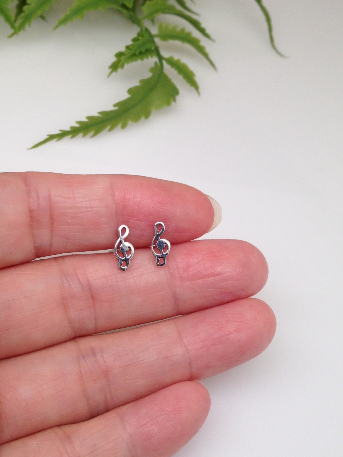 925 Sterling Silver Treble Clef Stud Earrings Music Note Tiny Dainty 9mm Unisex
