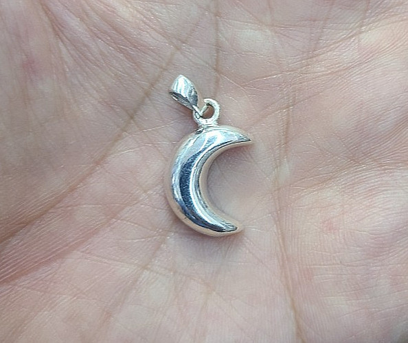 925 Sterling Silver Plain Puffy Crescent Moon Pendant 3/4 (19mm) Inch Tall