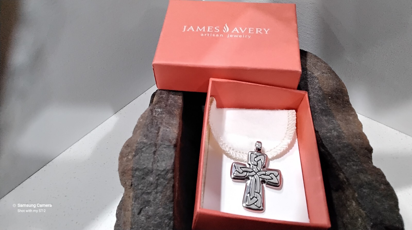 Retired James Avery Celtic Knot Cross Sterling Silver Pendant Fixed Bail JA Box